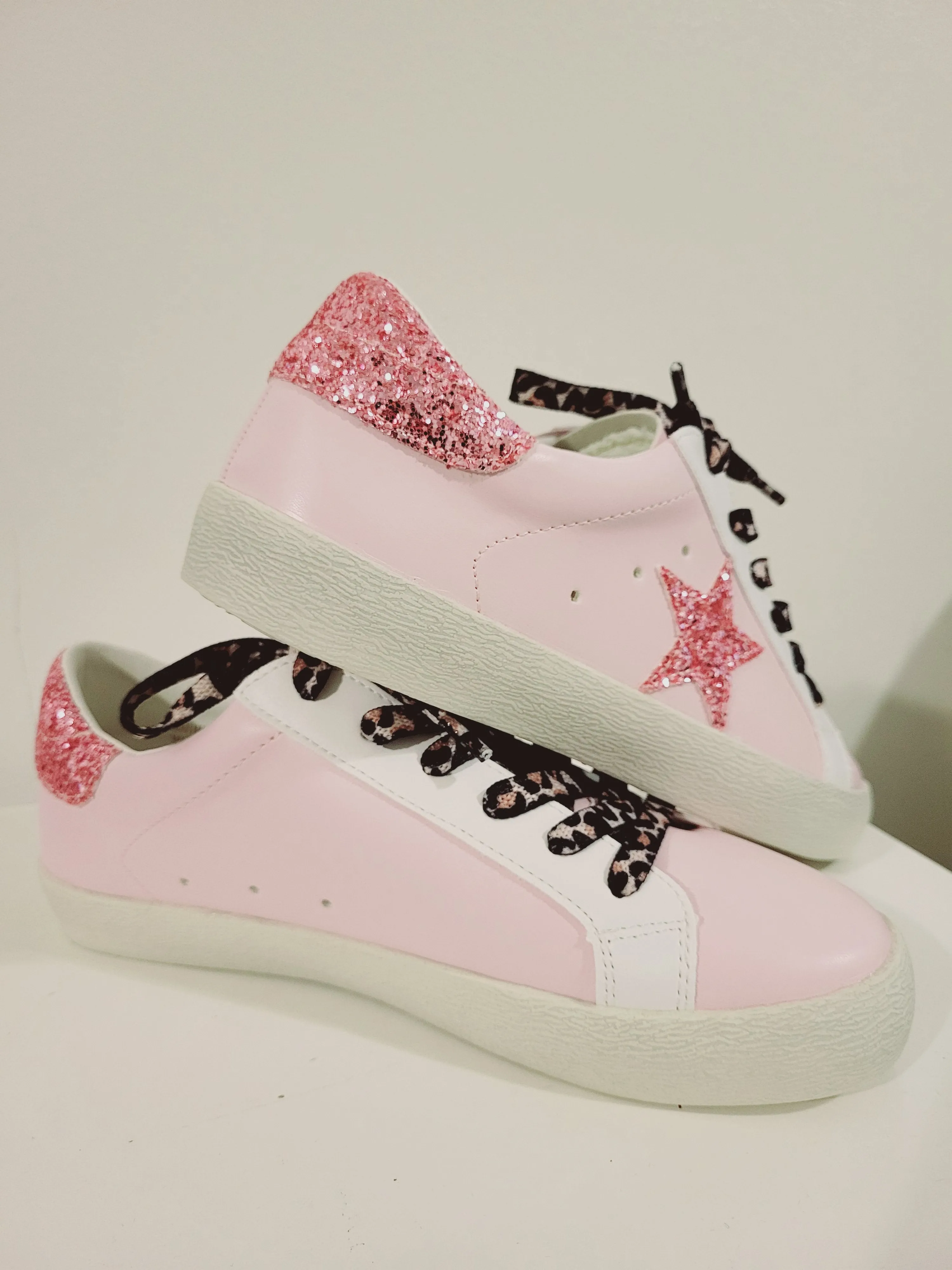 Skylar Pink Sneakers