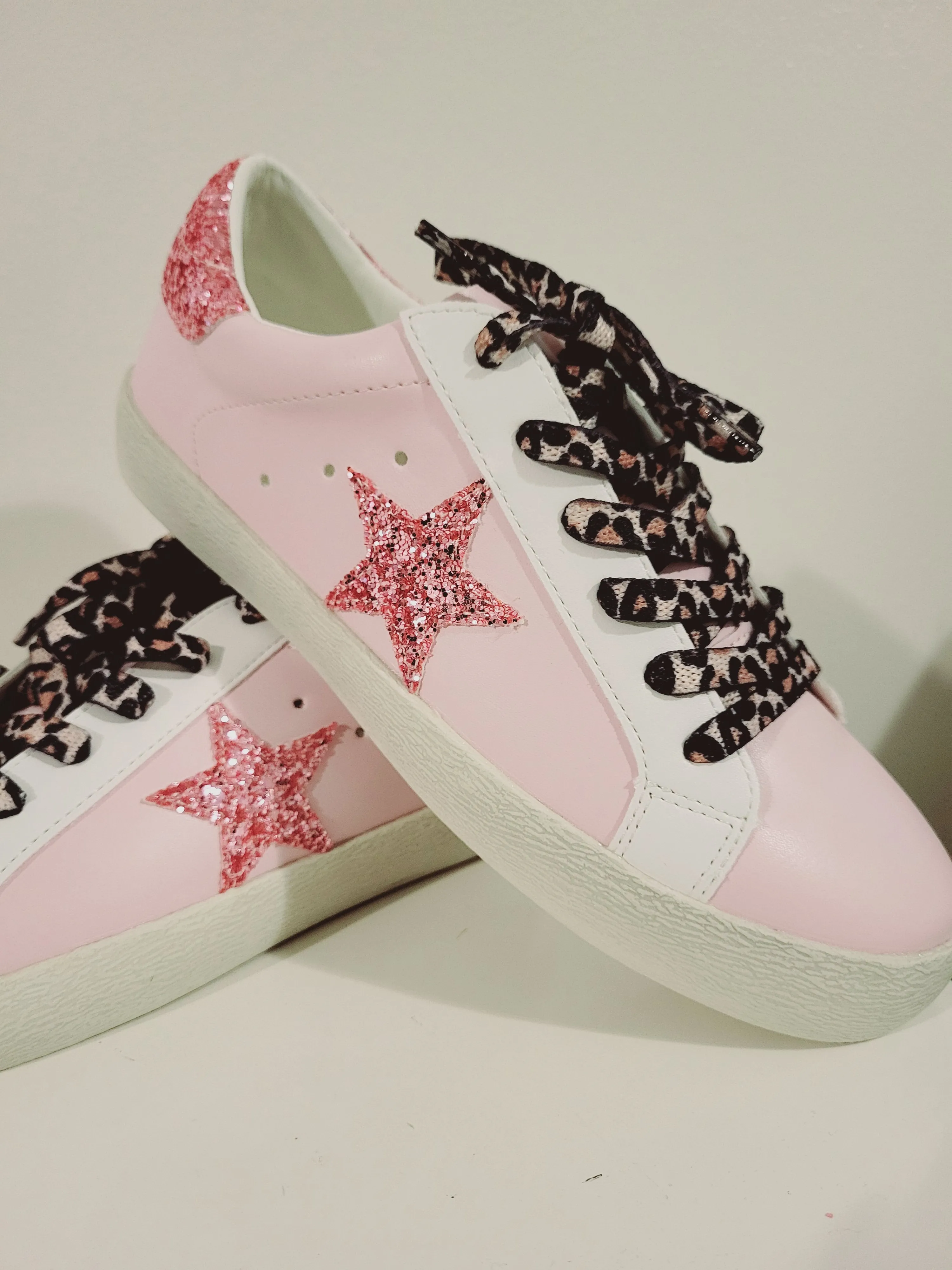 Skylar Pink Sneakers