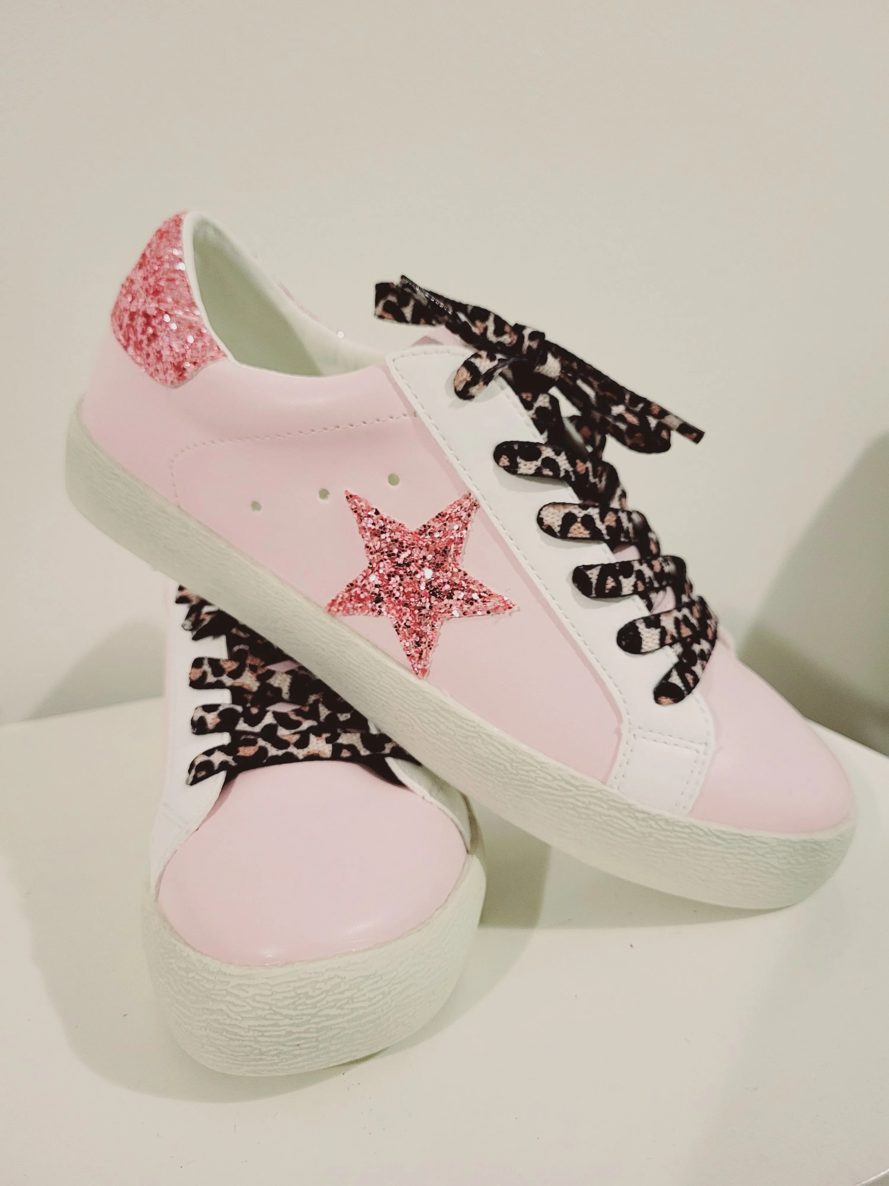 Skylar Pink Sneakers